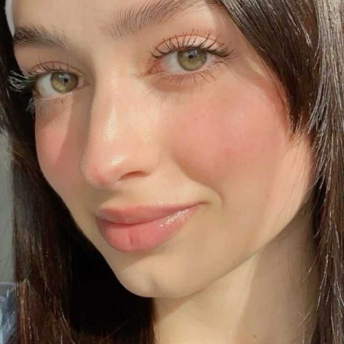 geni k. profile photo