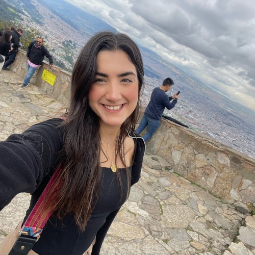 Isabel R.