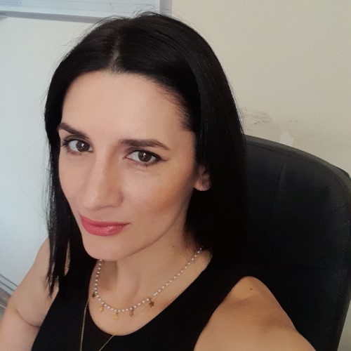 Roxana M.