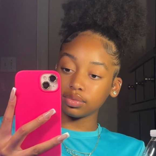 Stella U. profile photo