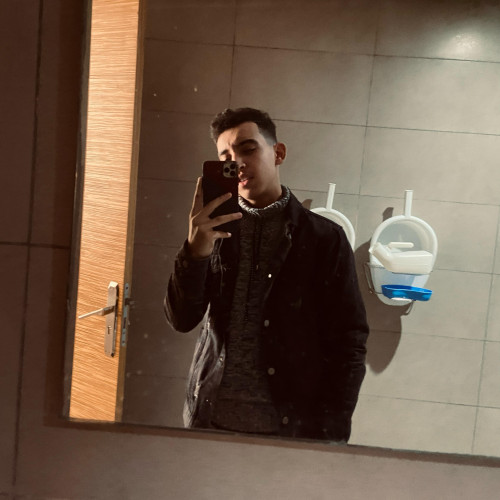 younes  z. profile photo