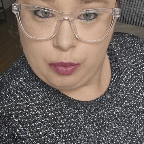 lizz h.