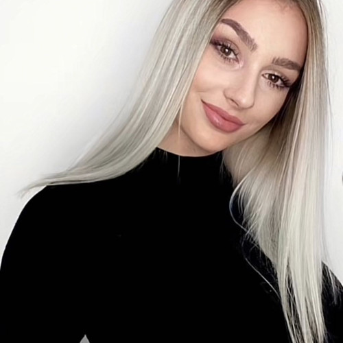 Mia B. profile photo