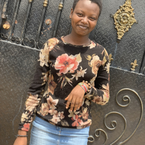 Oyinlola F. profile photo