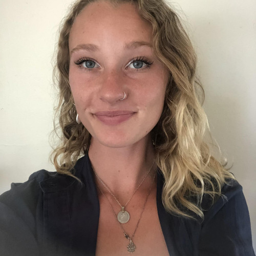 Jesamyn V. profile photo