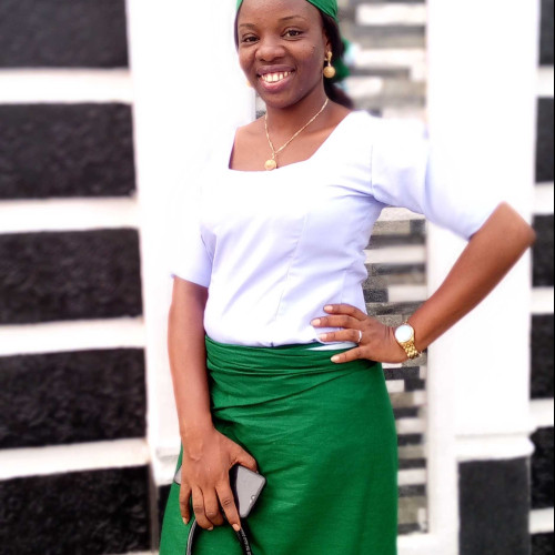 Essy b. profile photo