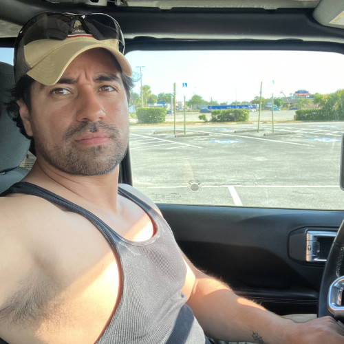 carlos M. profile photo