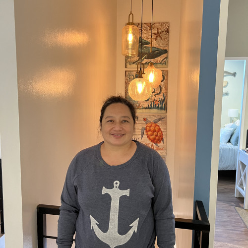 Laurena F. profile photo