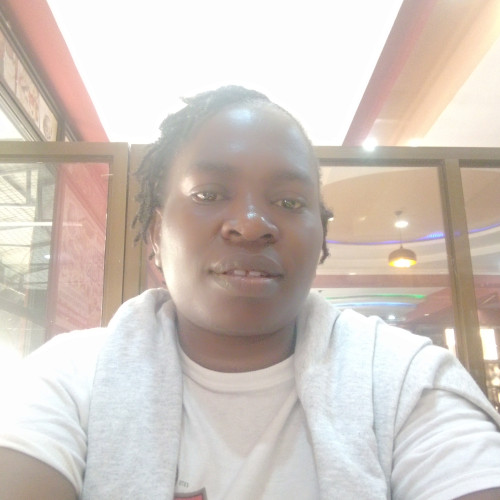 Evelyne C. profile photo