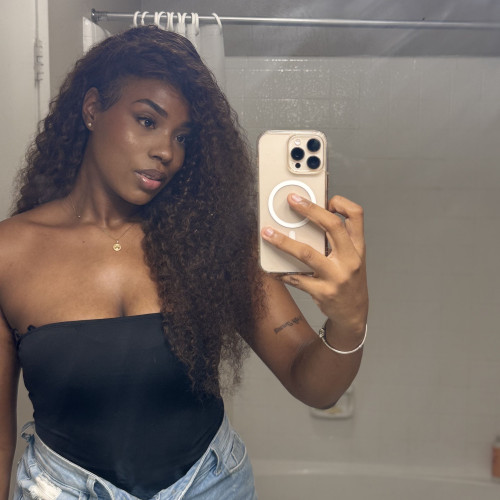 Yeisha R.