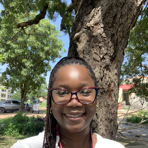 Miayoni W.