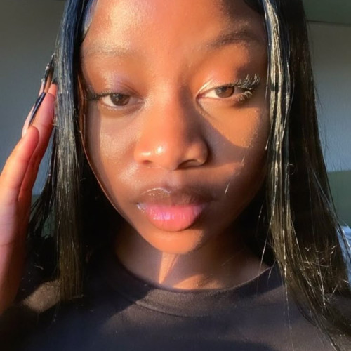 Lea the daily dopamine L. profile photo