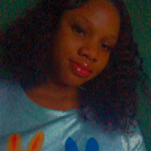 Annique T. profile photo