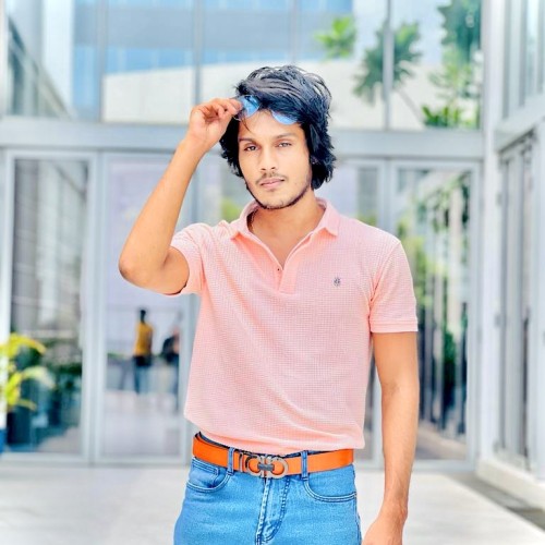Dilshan T.