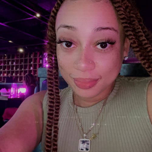 Teiyona  B.