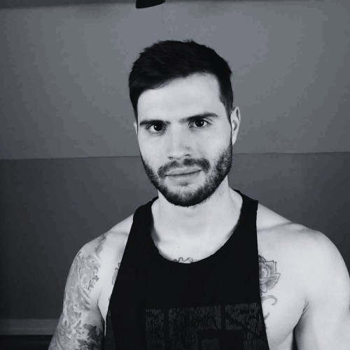 Gustavo R.