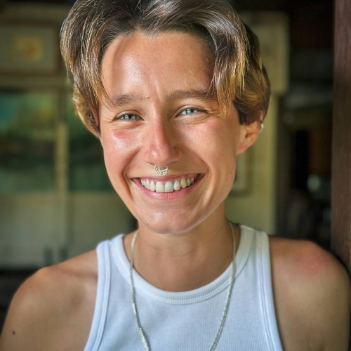 Mana B. profile photo