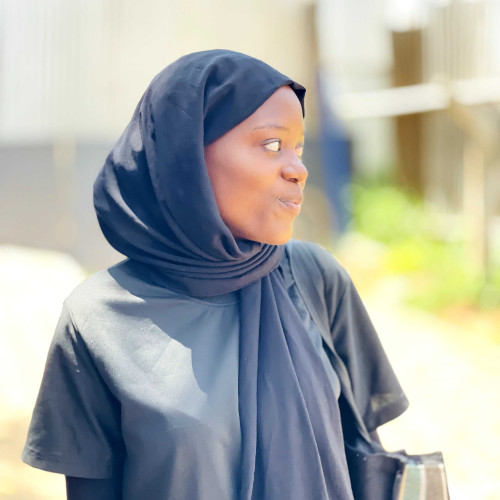 idaya r. profile photo