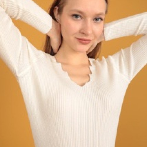 Hajar  B. profile photo