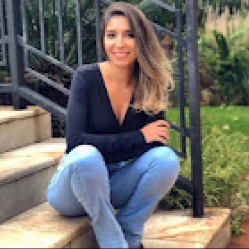 Carolinne M.
