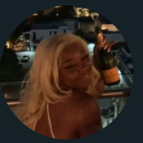 crystina L. profile photo