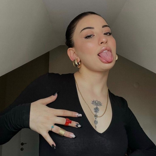 Isabella  F. profile photo