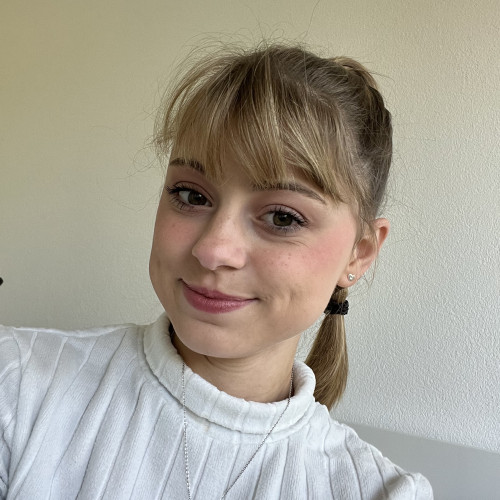 Ashley R. profile photo