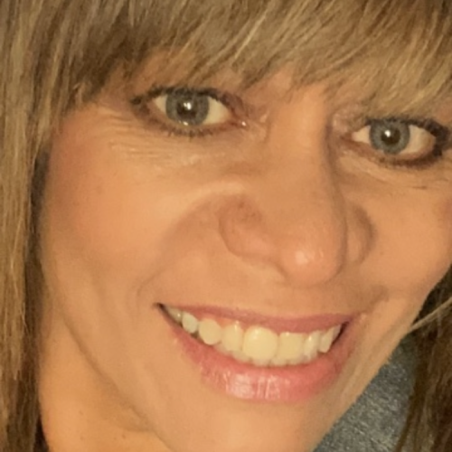  Lisa V.