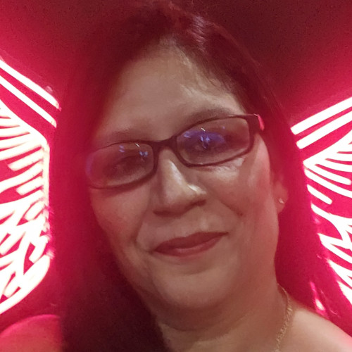 Vee I. profile photo