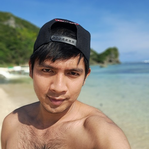 GLOUREOUS B. profile photo