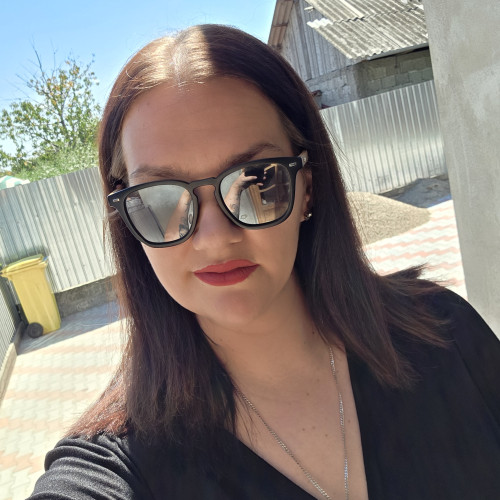 Alina F. profile photo