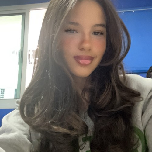 Yasmine  A.