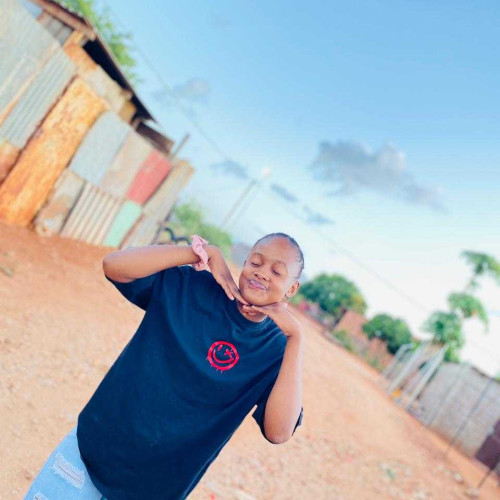 mbalenhle r. profile photo