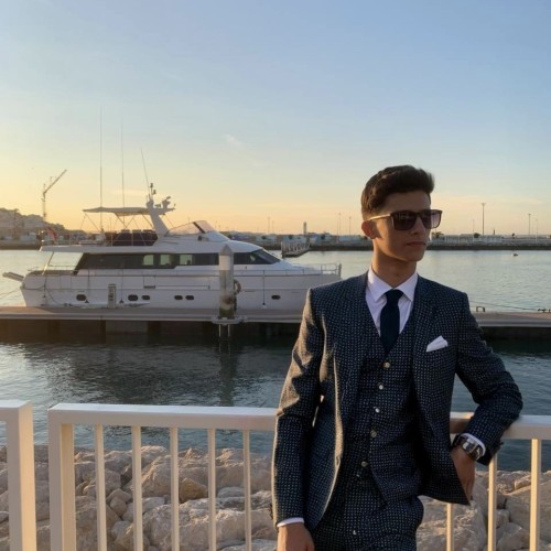 Mohamed  e.
