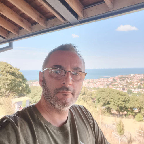 Simon d. profile photo