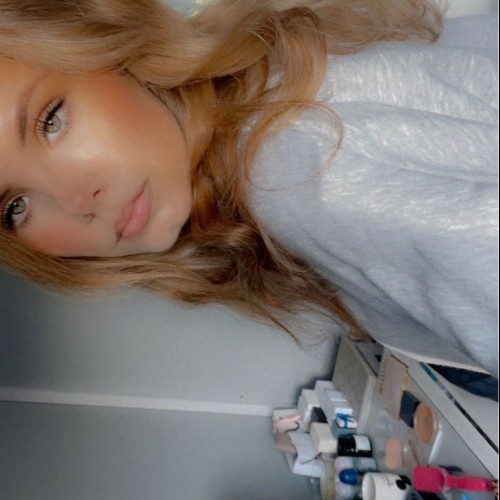 Kayleigh  R.