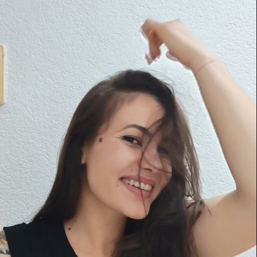 Nadja E.