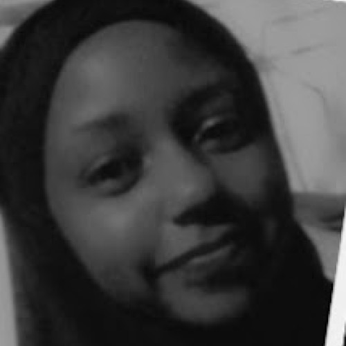 Tia S.