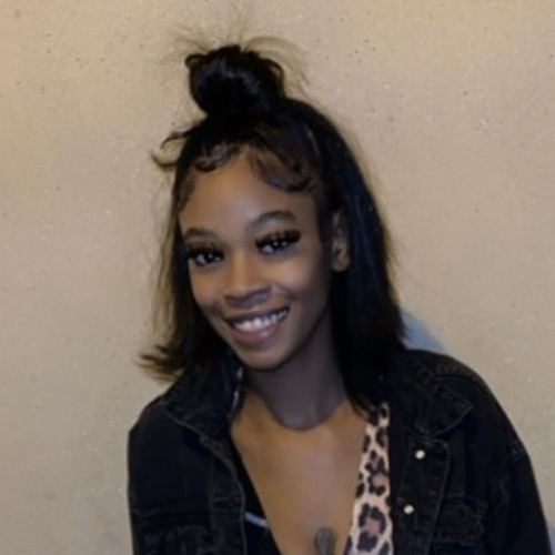 Dashona  L.