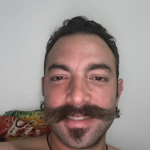 Avi H.