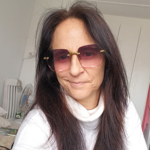 Anelda  L. profile photo