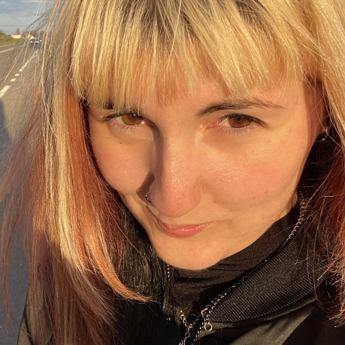 Mia B. profile photo