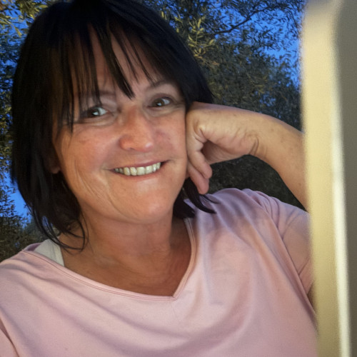 Dee L. profile photo