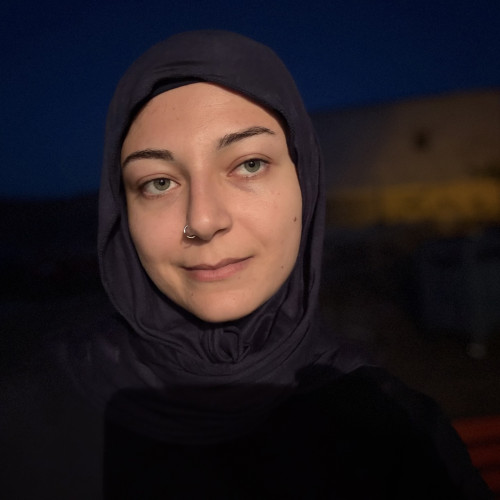 Busra G. profile photo