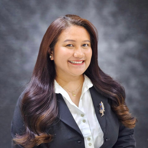 Leslyn R.