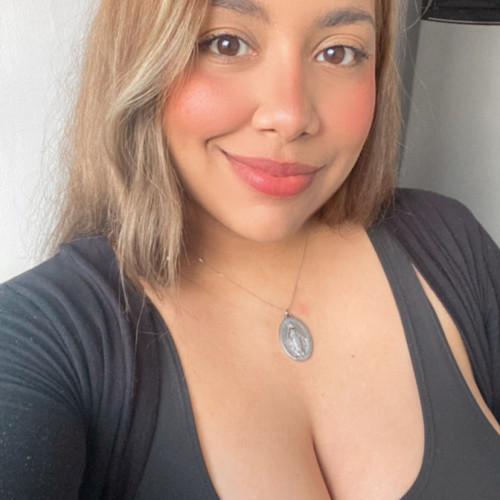 Laura U.
