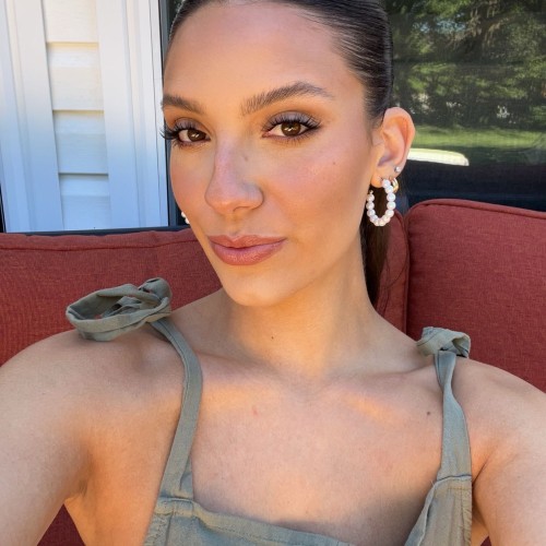 taylor l. profile photo