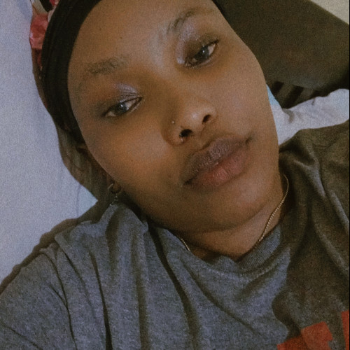 Vee M. profile photo
