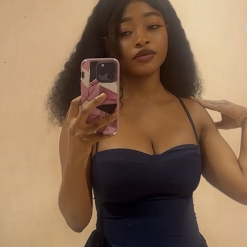 Mia L.