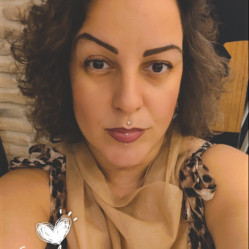 Rozy V. profile photo